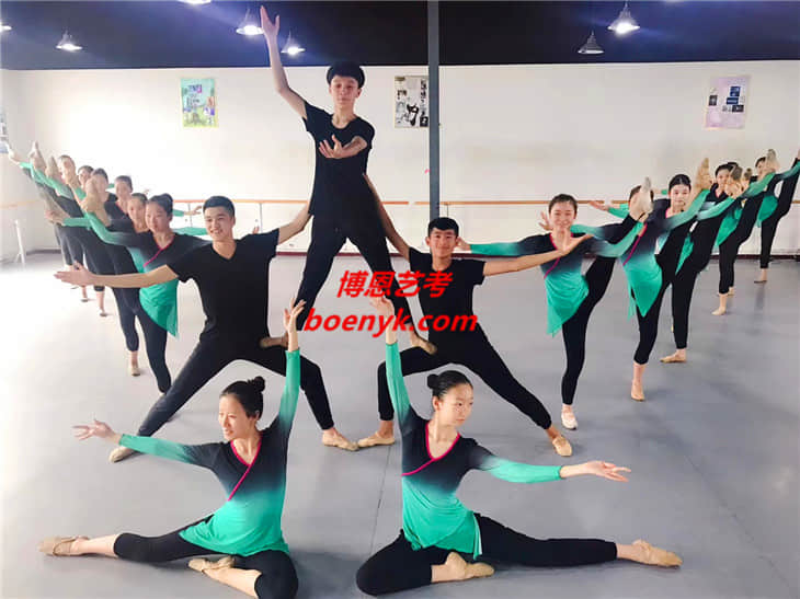 高中舞蹈藝考好考嗎？考什么？高二學(xué)來得及嗎？