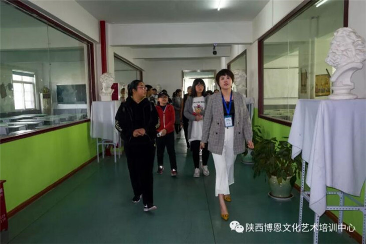 孩子有夢(mèng)想，家長(zhǎng)嚴(yán)把關(guān)！——高陵分校學(xué)生和家長(zhǎng)參觀考察紀(jì)實(shí)