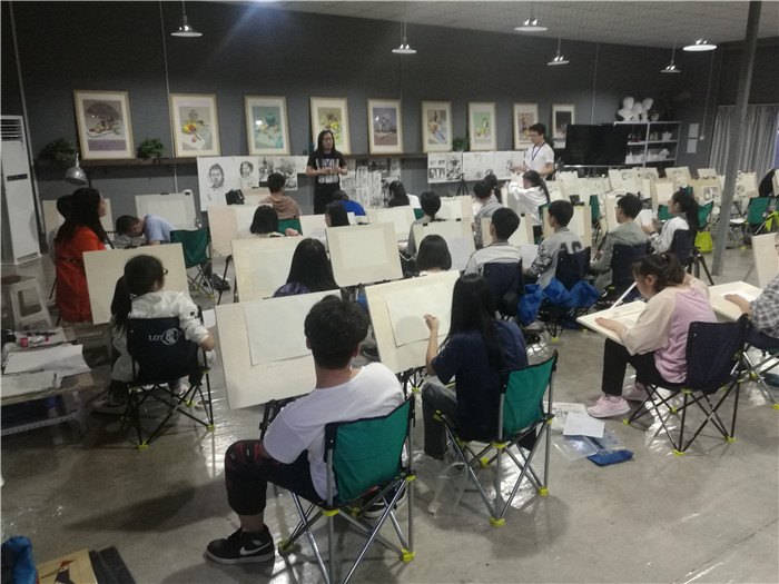 編導(dǎo)藝考培訓(xùn)/集訓(xùn)時(shí)間_哪家好_收費(fèi)