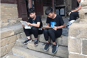 美術(shù)藝考生戶外寫生6